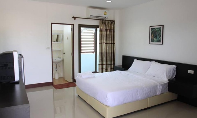 Sakon Nakhon Hotel | Family-Friendly Getaway at Metha Palace - 5-Star Comfort