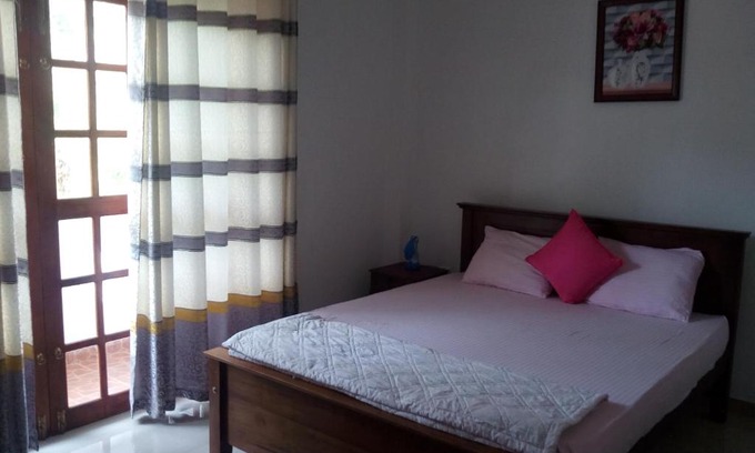 Nalagasdeniya House | Discover Methdunu: Family-Friendly Retreat with High Ratings