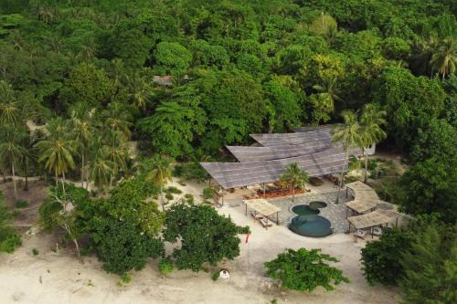 Morotai Island Resort | Inviting Metita Beach & Dive Resort with Oceanfront Views