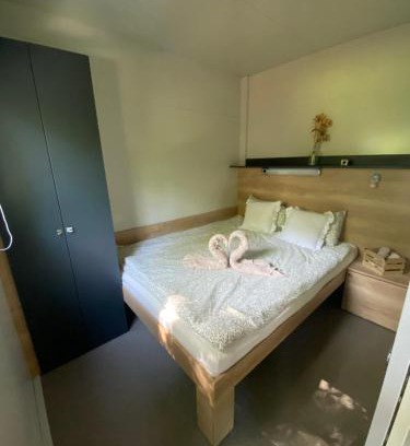 Hrastnik House | Inviting Metkina Hiška: Pet-Friendly Getaway with Top Ratings
