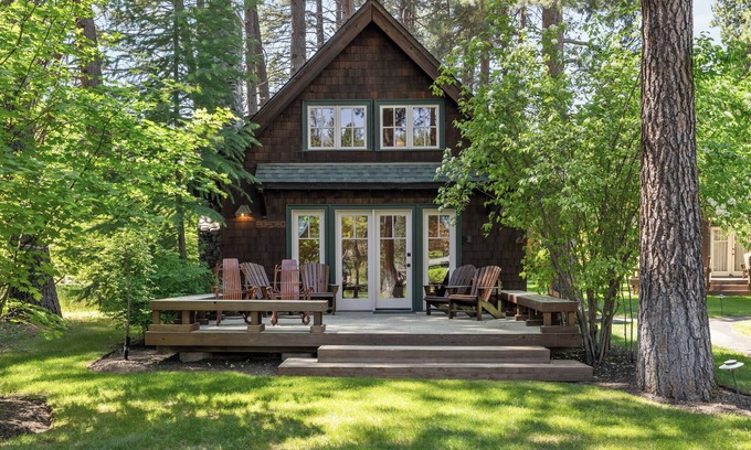 Camp Sherman Cabin | Metolius River Resort Cabin 11: Guest Rated 10/10 Getaway