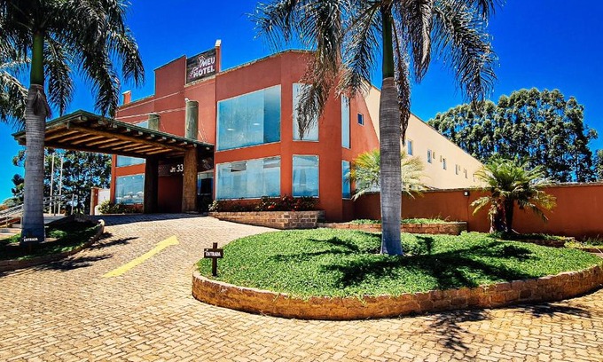Garca Hotel | Comfortable Stay at Meu Hotel Garça with Breakfast Included