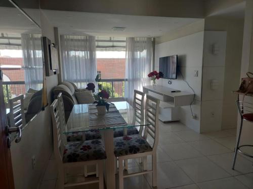 Praia de Itaparica Apartment | Dream Escape: Oceanfront Stay with Pool & High Guest Rating