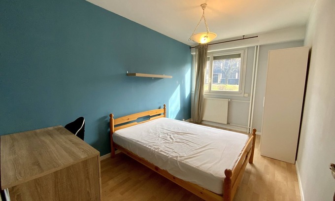 Quartier Villeneuve - Village-Olympique Apartment | Impeccable Accommodations in Family-Friendly Grenoble