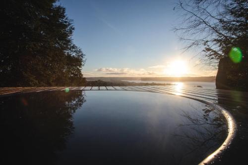 Nercon Hotel | Meular Chiloe: Oceanfront Haven with Spa and Hot Tub