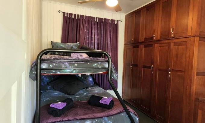 Mount Morgan Cabin | Meyenburg Unit 3, Fully self-contained private 1 bdrm unit, 1Db, 1 Ksb, 2 Sb's