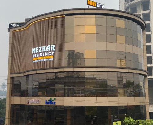 Aluva Hotel | Experience Comfort at Mezkar Residency - 5 Star Stay