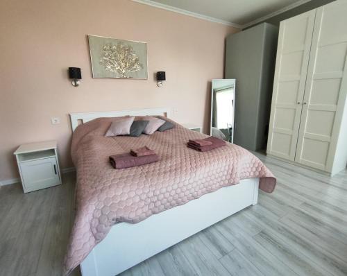 Ventspils Apartment | Discover Mezrozes: Top-Rated Hotel with Family & Pet Perks