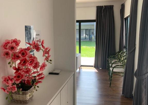 Sematan Apartment | Beachfront MF Roxy Townhouse with Pool & Ocean Views