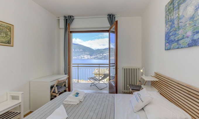 Castelletto Apartment | Family-Friendly Retreat at Casa del Gabbiano with Ocean Views