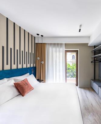 San Ferdinando House | Discover Comfort at MH Suites - 4-Star with Breakfast & More