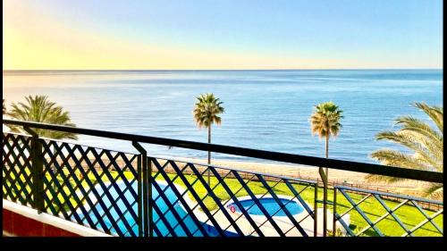 Sitio de Calahonda Apartment | Coastal Retreat: MI CAPRICHO B12 - Beachfront Bliss
