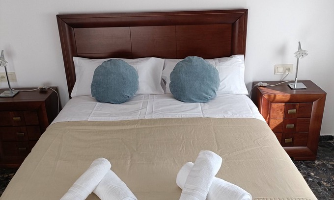 Cenes de la Vega Condo | Discover Mi Carmela Near Sierra Nevada and Granada Center