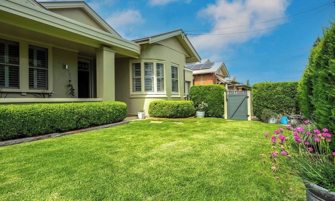 Central Mudgee House | Experience Micah House: Art Deco Hideaway in Mudgee