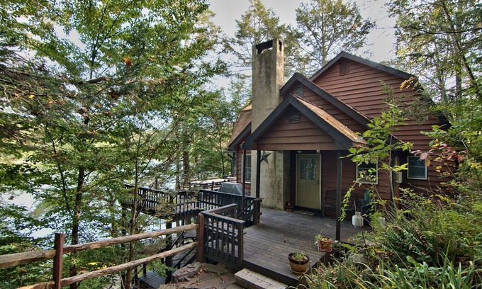 Greentown Ski Chalet | Explore Michael's Lakefront Chalet: Ideal for Families!