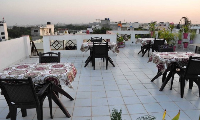 Malviya Nagar Hotel | Budget-Friendly Stay at Michaels Homestay with Breakfast