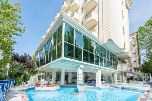 Valverde Hotel | Elegant Michelangelo Cesenatico: Pool, Ocean View & Hot Tub