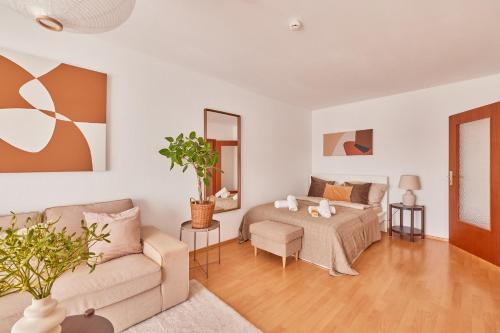 Kaiserslautern Apartment | Pet-Friendly Stays at NEW-Michele die Studentenecke