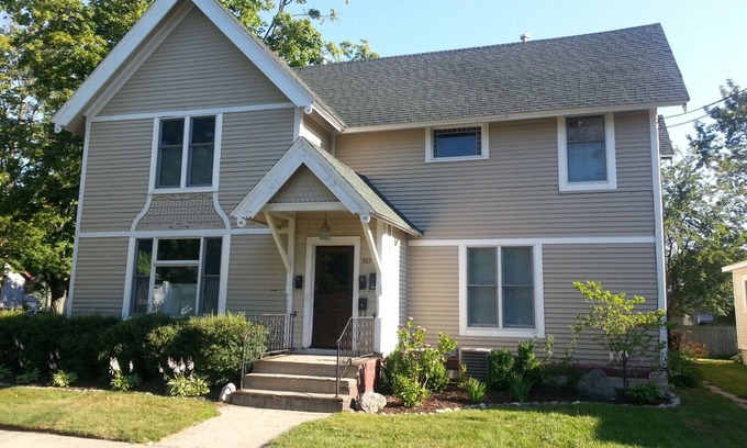 South Haven Apartment | Ideal Michiana One-Bedroom Retreat Near Downtown & Beach