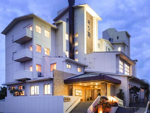 Osatsucho Hotel | Michishio: Family-Friendly Hotel with Pool and Hot Tub