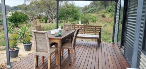 Morts Estate House | Micro Mansion with big deck and views in Lovely Lithglow