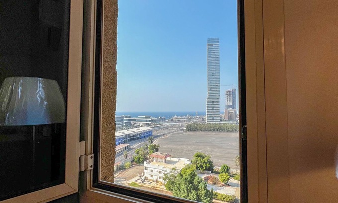 Ash Shati Apartment | Sea View Apartment with Pool and Spa for Your Getaway