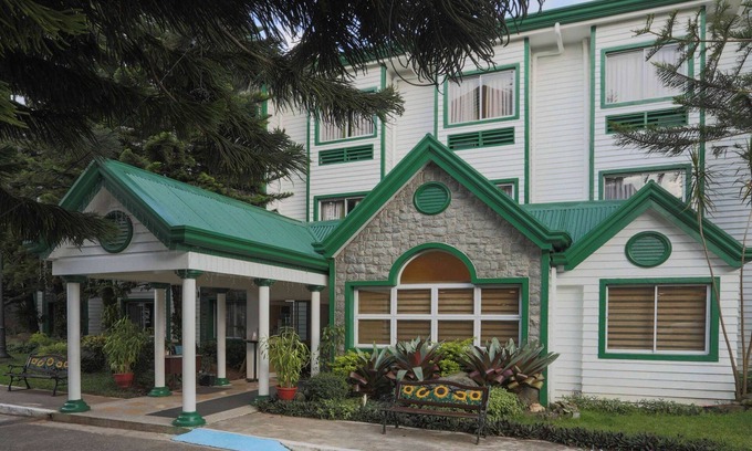 Baguio Hotel | Discover Microtel by Wyndham Baguio: Top Rated & Family-Friendly
