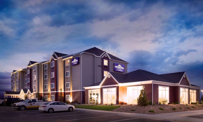 Naples Hotel | Experience Microtel by Wyndham Vernal: Top-Rated Comfort