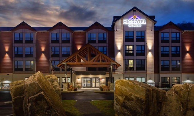 Mont-Tremblant Hotel | Experience Comfort at Microtel Inn and Suites Mont Tremblant