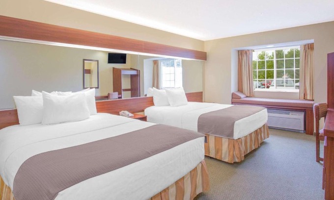 Sutton Hotel | Budget-Friendly Getaway at Microtel Inn and Suites Gassaway