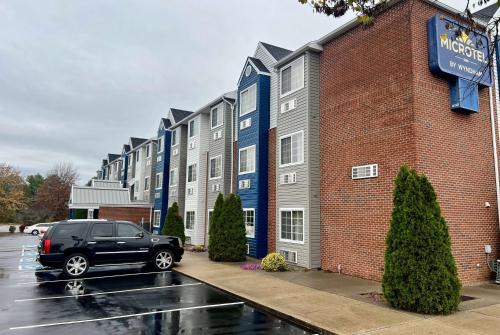 Georgetown Hotel | Discover Microtel Inn Georgetown - Family-Friendly Retreat
