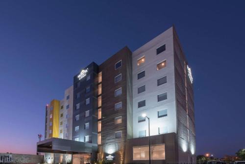 El Palomar Hotel | Inviting Microtel Inn & Suites Guadalajara Sur with Ocean Views