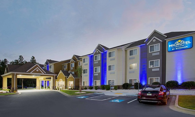 Walterboro Hotel | Comfortable Stays at Microtel Inn & Suites Walterboro
