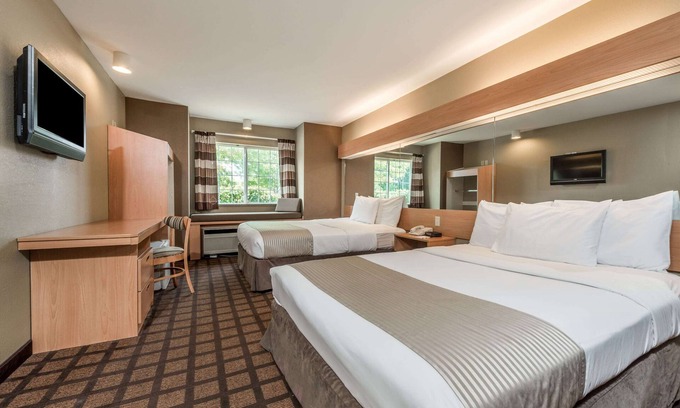 West Chester Hotel | Comfortable Microtel Inn & Suites with Great Amenities