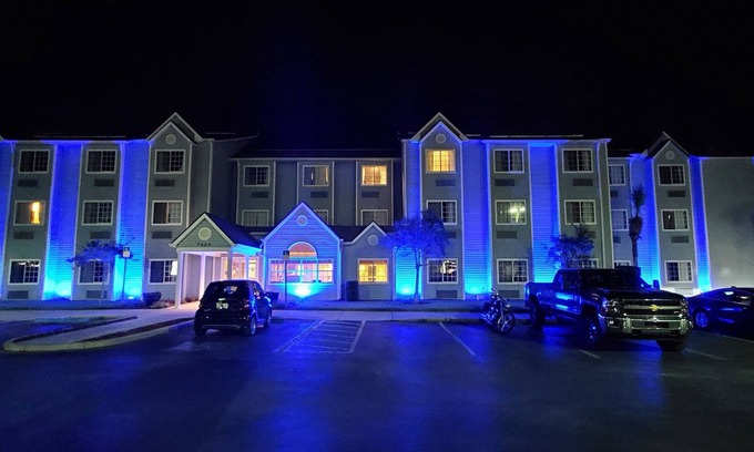 Zephyrhills Hotel | Cozy Microtel Inn & Suites by Wyndham Zephyrhills Awaits