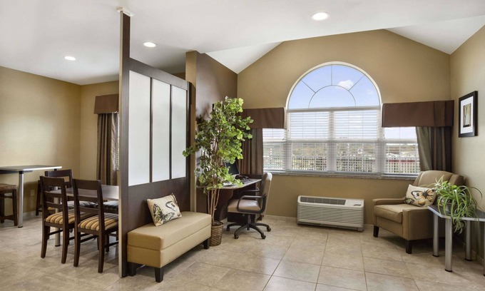 Cambridge Hotel | Inviting Microtel Inn & Suites: Family-Friendly Stay Near You
