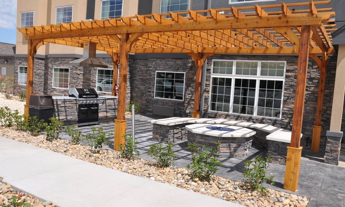 Lubbock Hotel | Relax at Microtel Inn & Suites in Lubbock with Pool