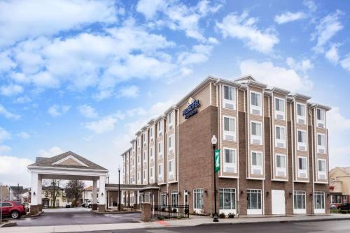 Penn Yan Hotel | Pet-Friendly Microtel Inn & Suites: Family Fun Awaits