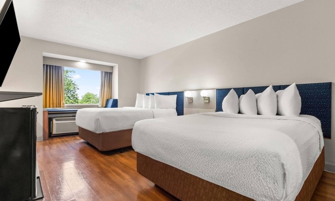 Salisbury Hotel | Comfortable Microtel Inn & Suites in Salisbury Awaits You