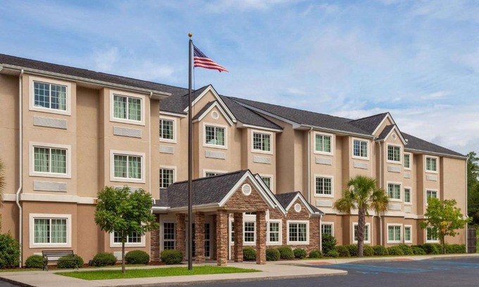 Columbia Hotel | Eco-Friendly Getaway at Microtel Inn & Suites Columbia