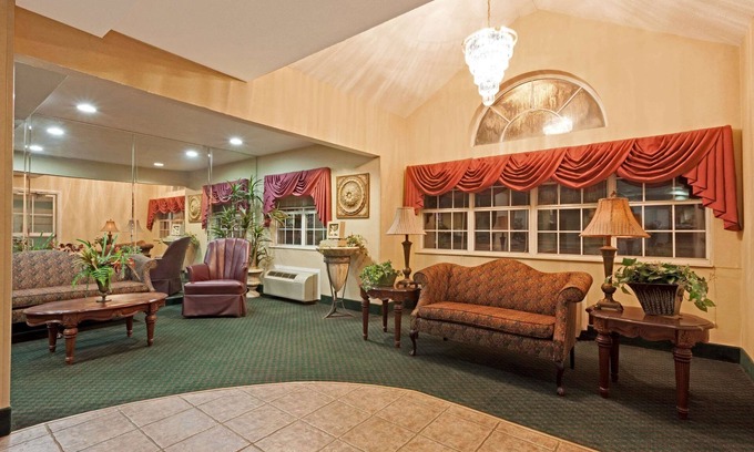 Brandon Hotel | Budget-Friendly Microtel Inn & Suites with Family Amenities
