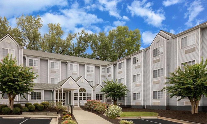 Buford Highway Hotel | Welcoming Microtel Inn & Suites in Atlanta Buckhead Area