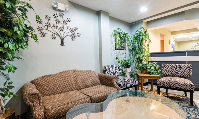 Riverside Hotel | Convenient Microtel Inn & Suites: Family-Friendly Stay