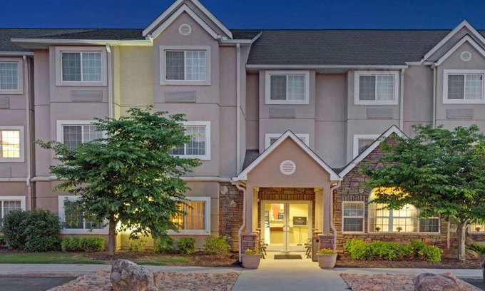 Jasper Hotel | Comfortable Stay at Microtel Inn & Suites by Wyndham Jasper
