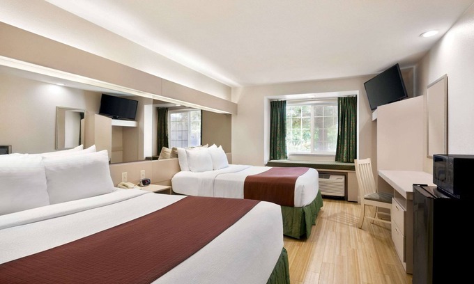 Lodi Hotel | Discover Microtel Inn & Suites: Pool, Breakfast & More!