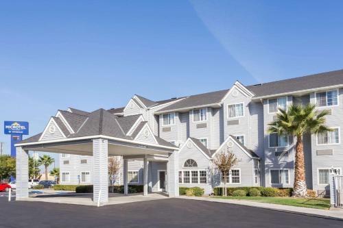 Ceres Hotel | Budget-Friendly Stay at Microtel Inn & Suites Modesto