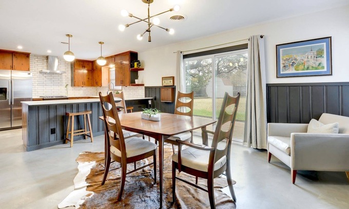 Barton Heights House | Mid-Century 3 bed Zilker Home with huge backyard. Walk Downtown and to the lake!