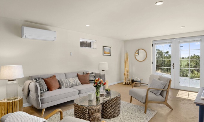 Northeast Santa Fe House | Modern Retreat Minutes from Opera and Plaza – 10/10 Rating