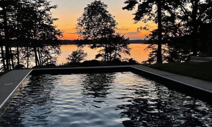 Bowling Green House | Mid-Century Modern Lake House with Pool & Scenic Views