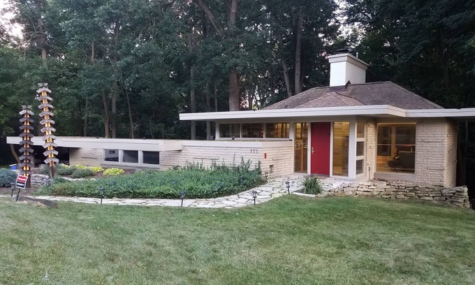 Glendale House | Mid Century Modern House Near National Republican Convention